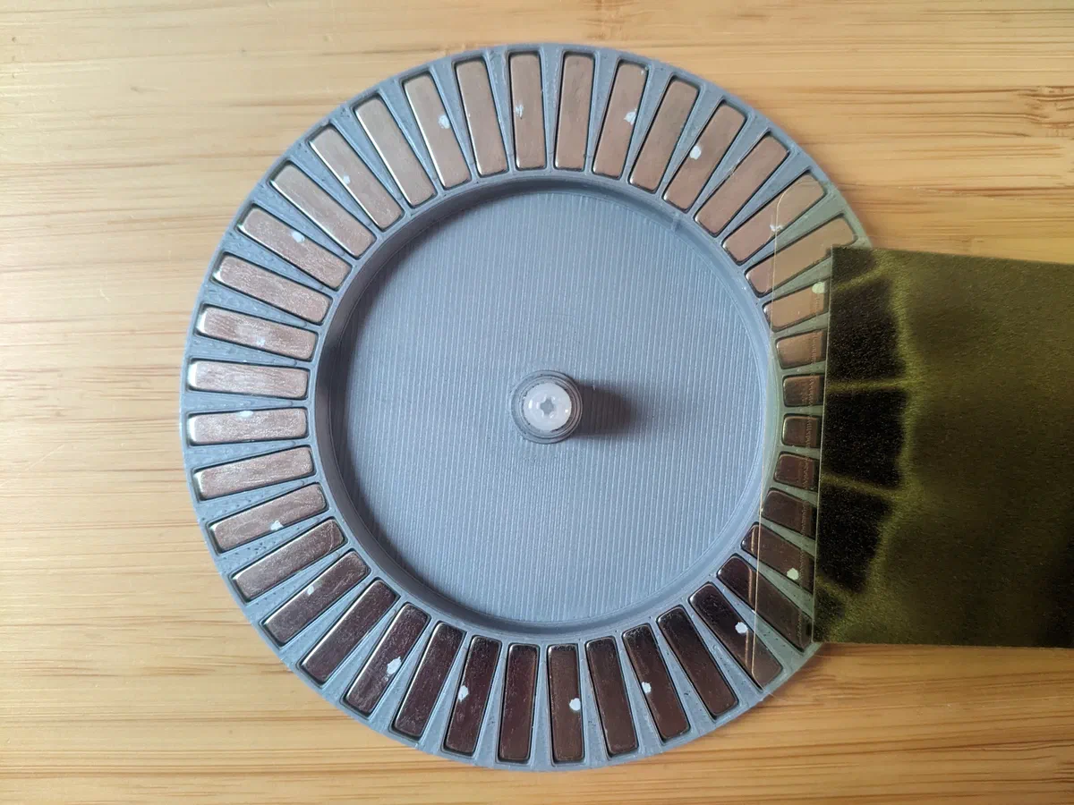 Magnetic viewing film over the assembled magnets
